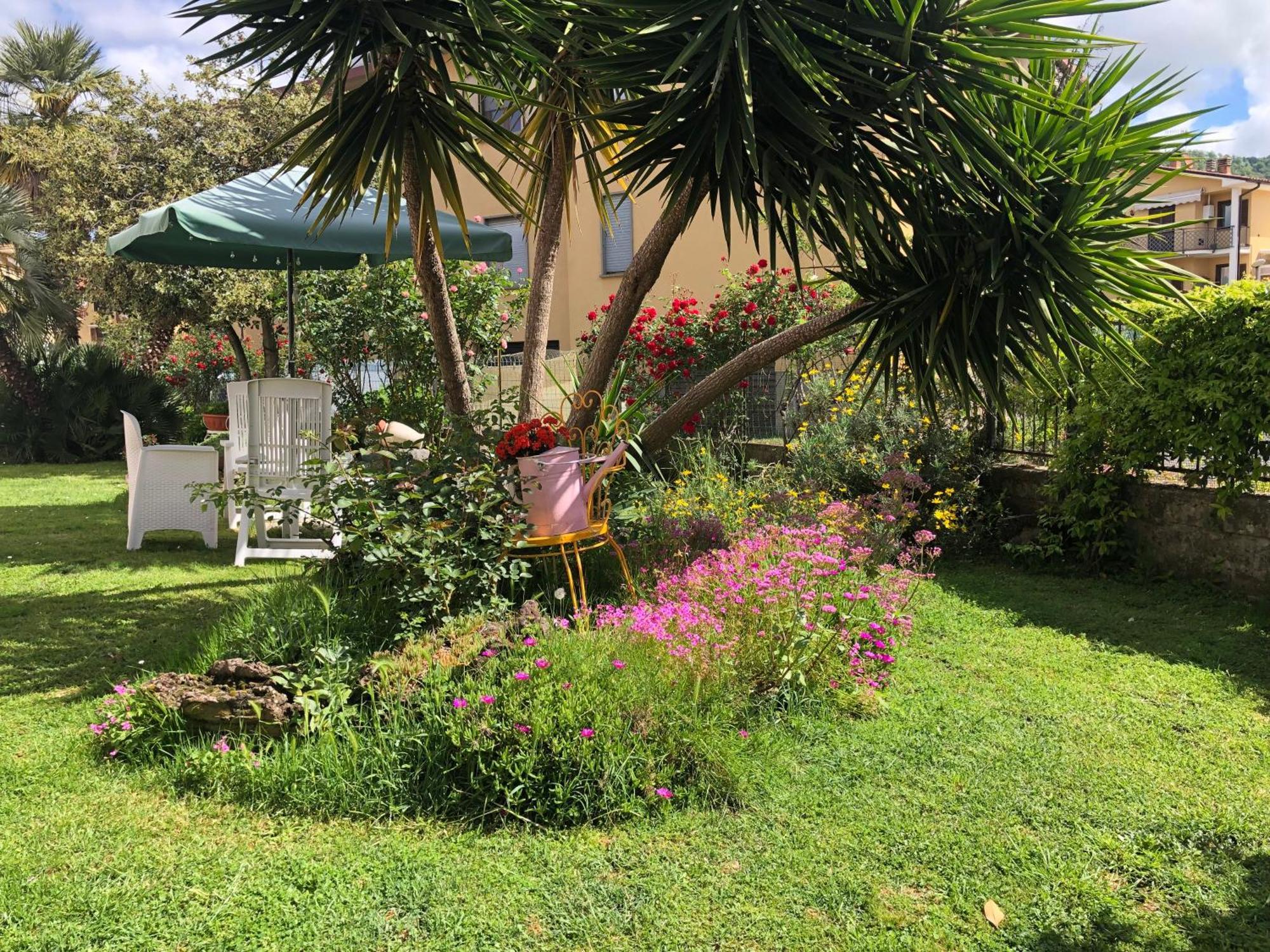 B&B Anna Bolsena Bagian luar foto